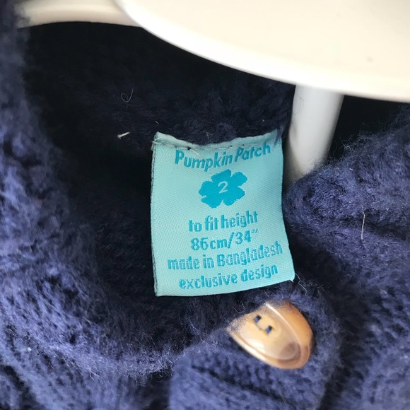 Baby girl 2T hooded sweater 🍂 - Picture 4 of 4